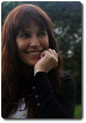 Anamar&iacute;a Mayol, escritora