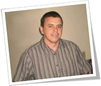 Emig Paz, poeta y novelista