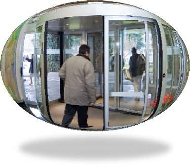 tras la puerta giratoria