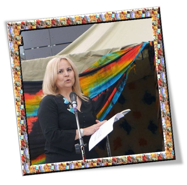 Marlene Denis Valle , escritora