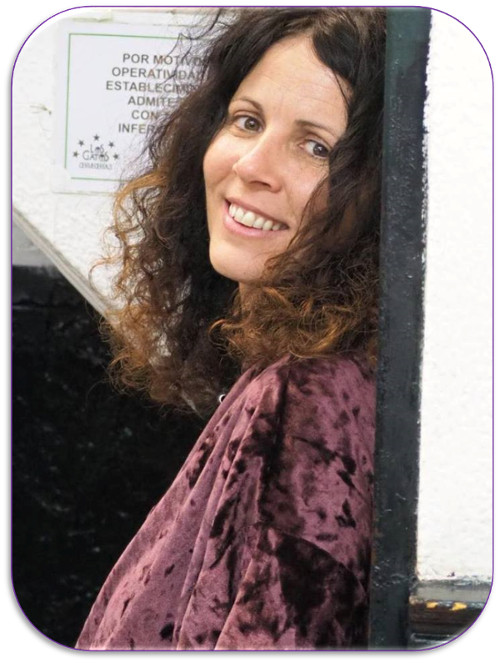 Eva Y&aacute;rnoz , poeta