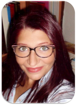 Ana Giner Clemente, escritora y poetisa