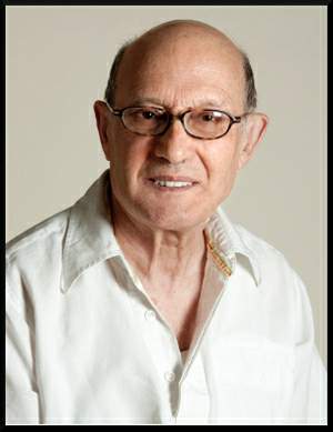 Aureliano Cañadas Fernández, Licenciado en Literatura Hispánica por la Universidad Complutense