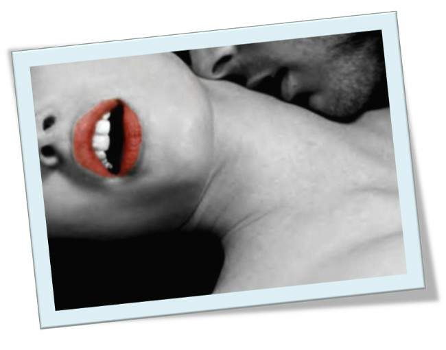 El cuello en un beso, poema de &Aacute;lvaro Hernando