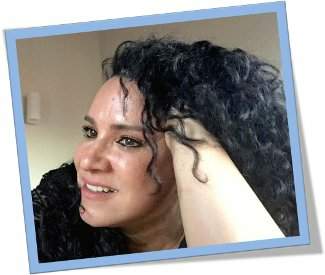 Lina Zer&oacute;n, escritora