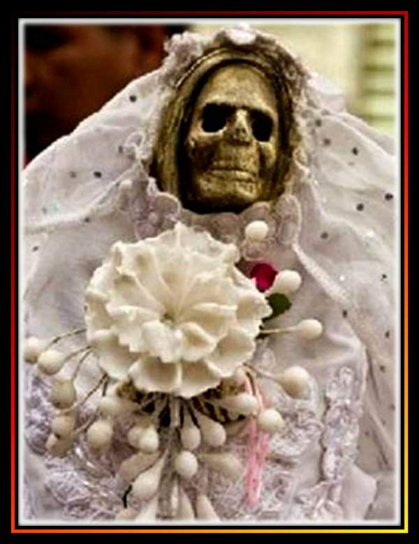  Vivos y muertos, poema de Pilar Gorricho 