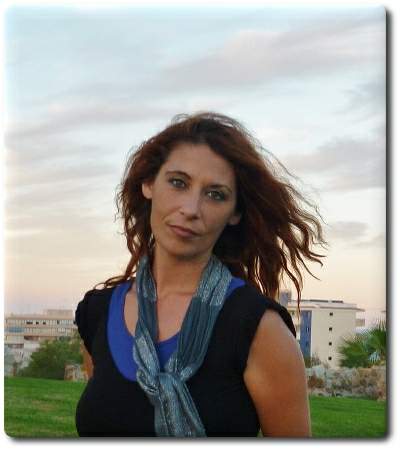 Adelaida López Marco, poeta