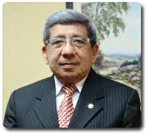 Carlos  Garrido Chal&eacute;n, escritor