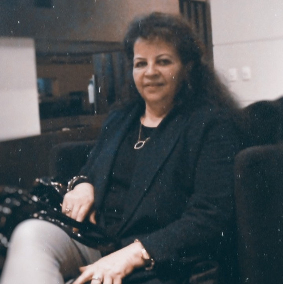 la escritora y poeta colombiana
Michelle Yazar